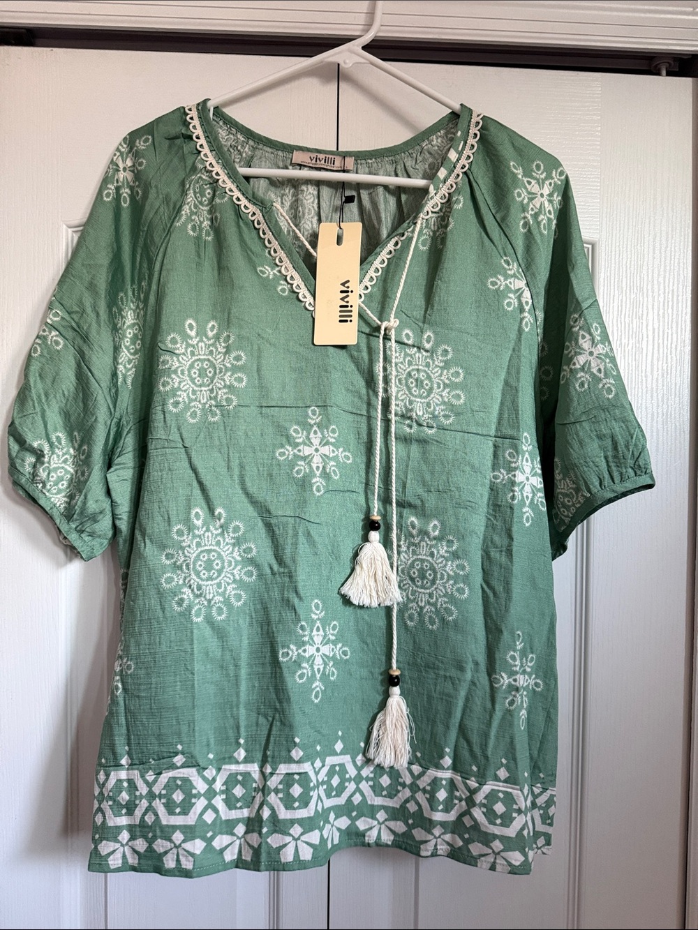 ViVI Mint Green Embroidered Tassel V-Neck Tunic